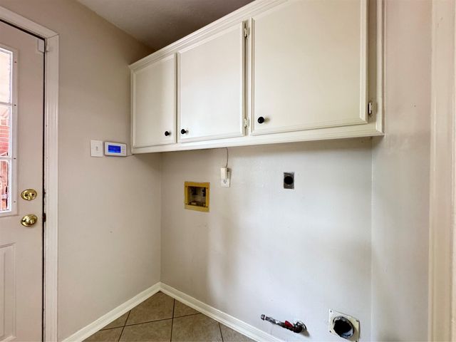 6926 Hearthside Drive, Sugar Land, TX 77479