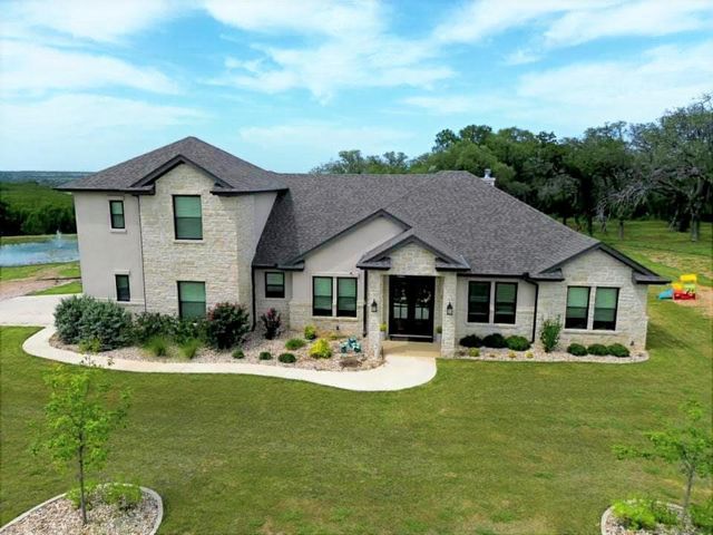 201 Brothers LN, Burnet, TX 78611