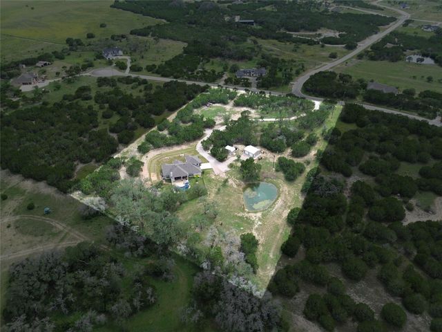 201 Brothers LN, Burnet, TX 78611
