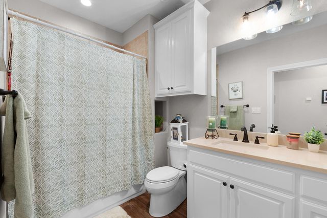 201 Brothers LN, Burnet, TX 78611