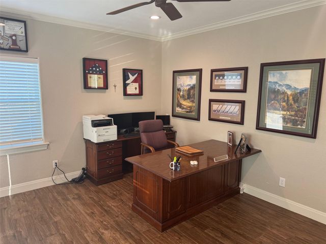 201 Brothers LN, Burnet, TX 78611