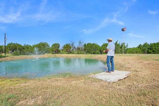201 Brothers LN, Burnet, TX 78611
