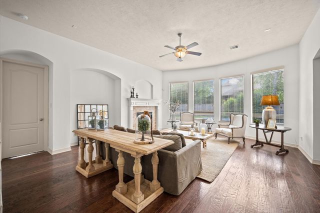 241 W Tupelo Green Circle, Spring, TX 77389