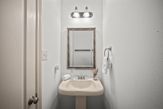 241 W Tupelo Green Circle, Spring, TX 77389