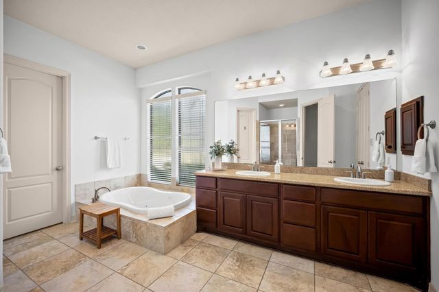 241 W Tupelo Green Circle, Spring, TX 77389