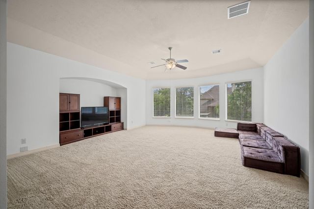 241 W Tupelo Green Circle, Spring, TX 77389
