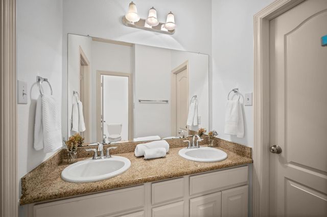 241 W Tupelo Green Circle, Spring, TX 77389