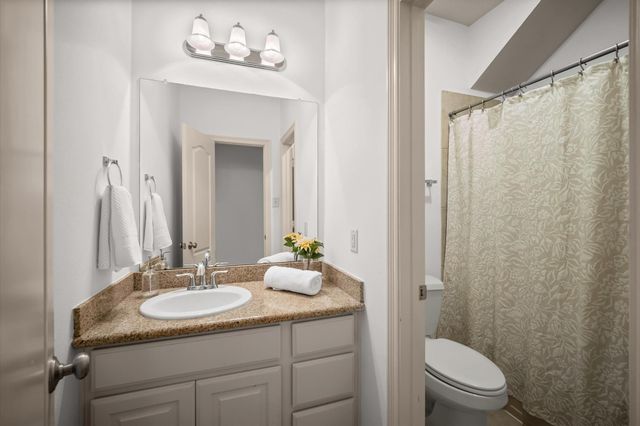 241 W Tupelo Green Circle, Spring, TX 77389
