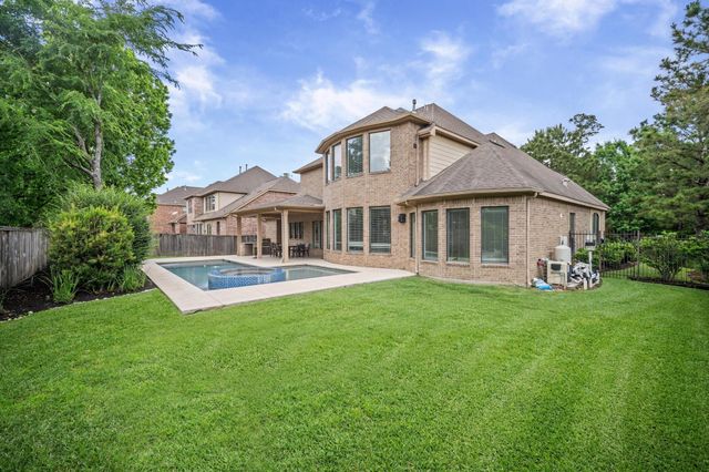 241 W Tupelo Green Circle, Spring, TX 77389