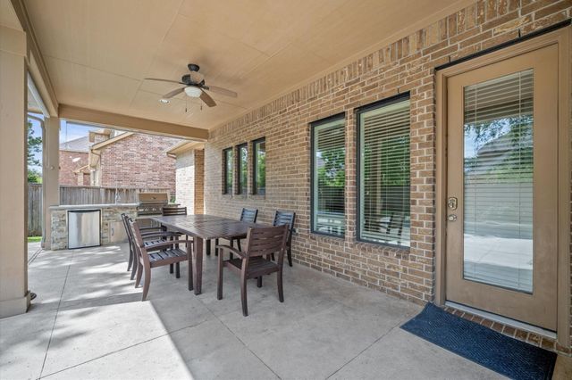 241 W Tupelo Green Circle, Spring, TX 77389