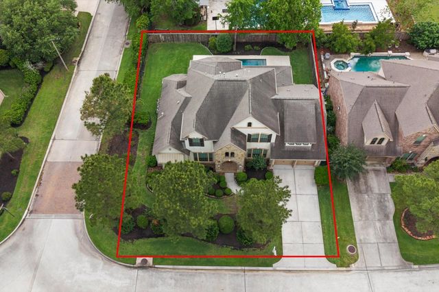 241 W Tupelo Green Circle, Spring, TX 77389