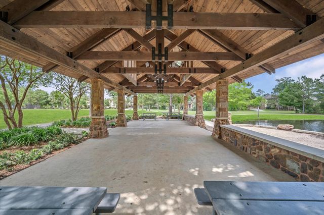 241 W Tupelo Green Circle, Spring, TX 77389