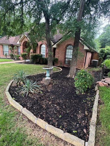 713 Ashley Drive, Hurst, TX 76054