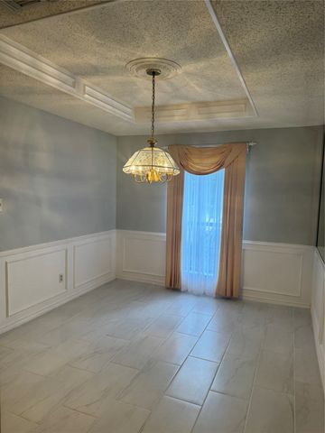 713 Ashley Drive, Hurst, TX 76054