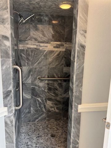 713 Ashley Drive, Hurst, TX 76054