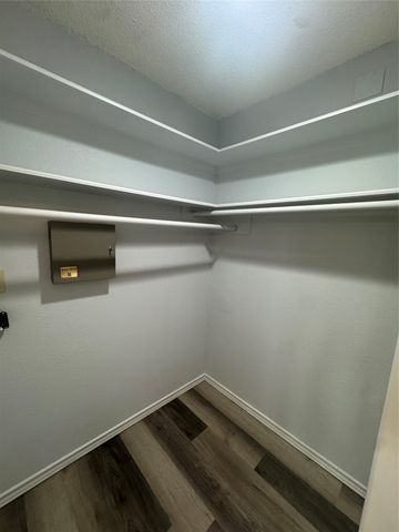 713 Ashley Drive, Hurst, TX 76054