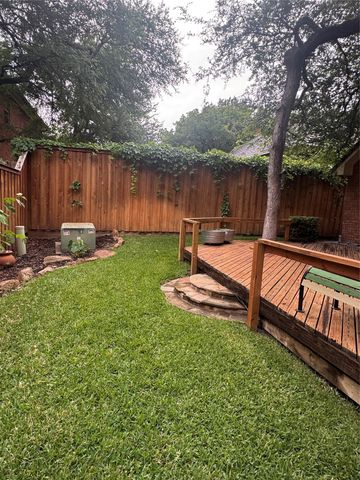 713 Ashley Drive, Hurst, TX 76054