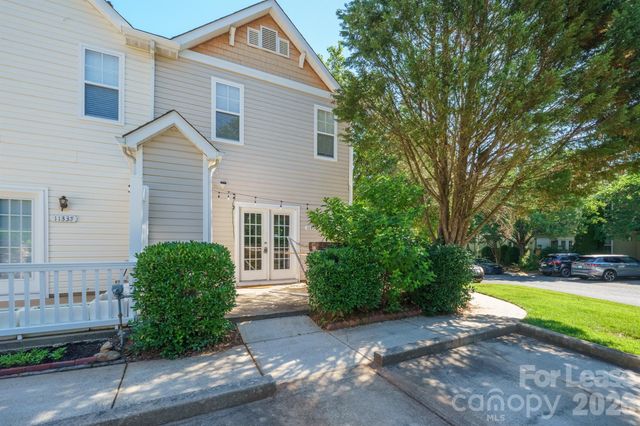 11339 Dundarrach Lane, Charlotte, NC 28277