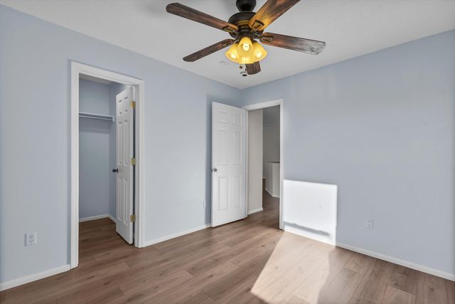 9215 Eiffel Avenue SW, Albuquerque, NM 87121