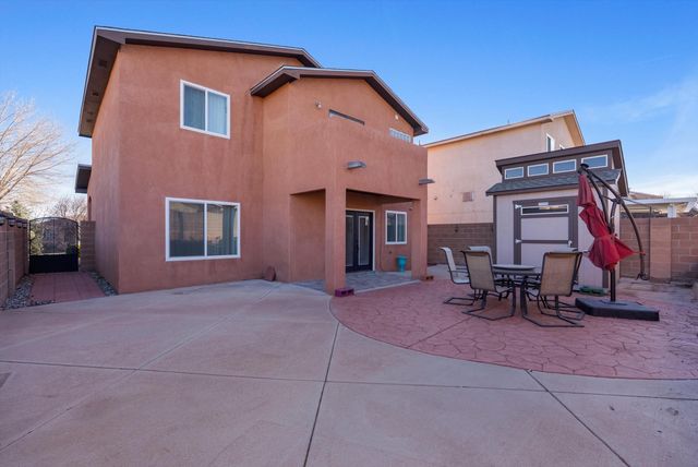 9215 Eiffel Avenue SW, Albuquerque, NM 87121