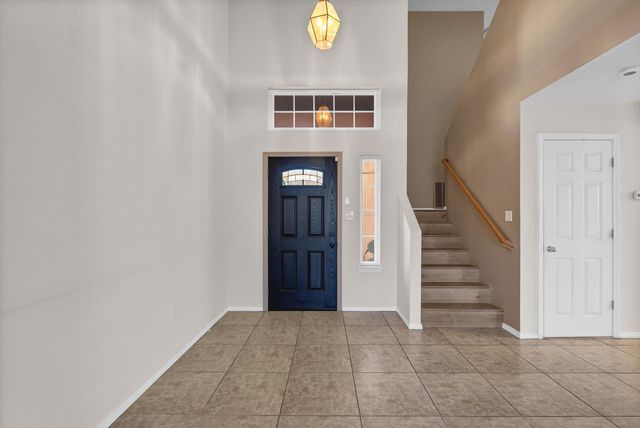 9215 Eiffel Avenue SW, Albuquerque, NM 87121