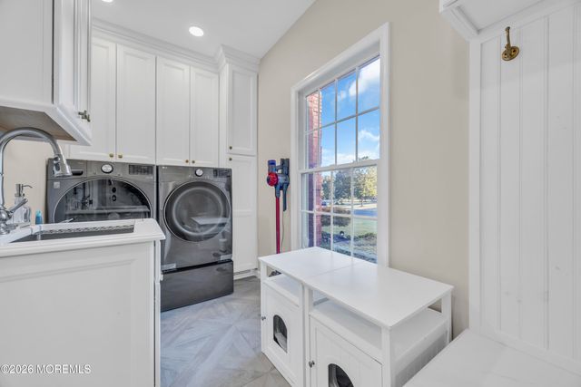 215 Navajo Court, Morganville, NJ 07751