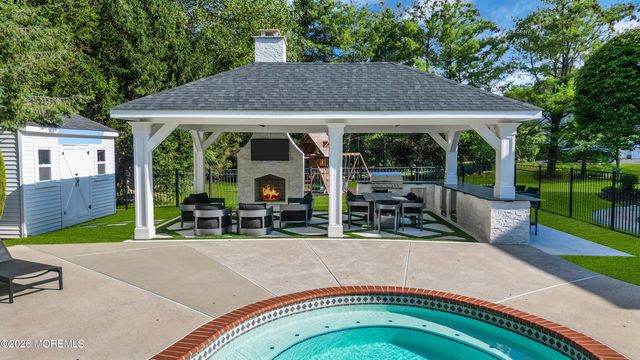 215 Navajo Court, Morganville, NJ 07751