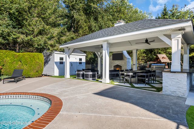 215 Navajo Court, Morganville, NJ 07751