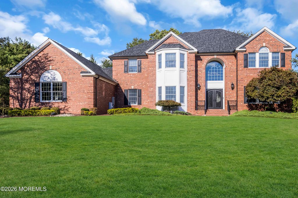 215 Navajo Court, Morganville, NJ 07751