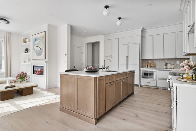 20 Common Court 20, Lexington, MA 02421