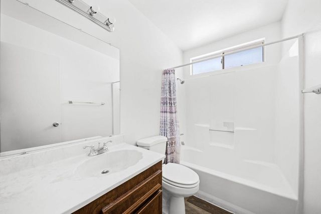 360 Calle Cazadero, Hemet, CA 92545