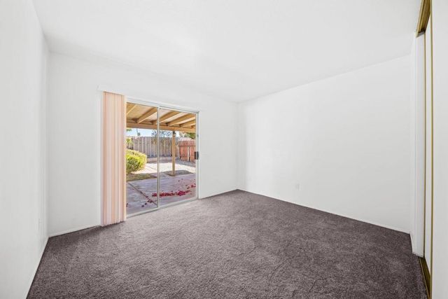 360 Calle Cazadero, Hemet, CA 92545