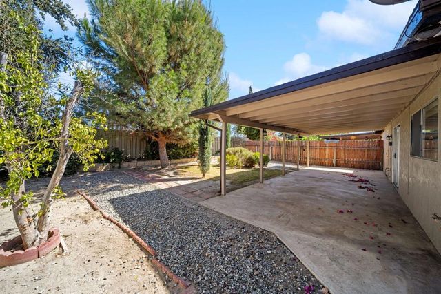 360 Calle Cazadero, Hemet, CA 92545