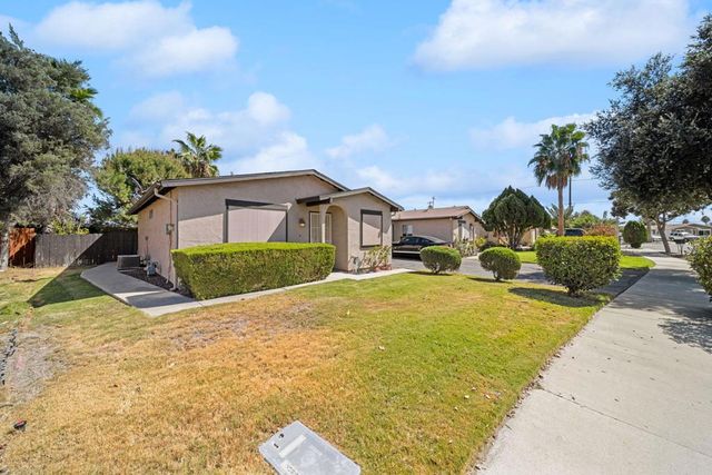 360 Calle Cazadero, Hemet, CA 92545