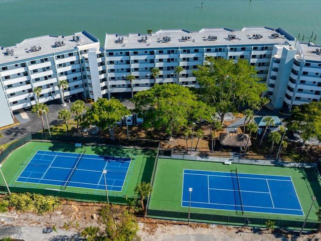 1085 Bald Eagle DR B404, Marco Island, FL 34145