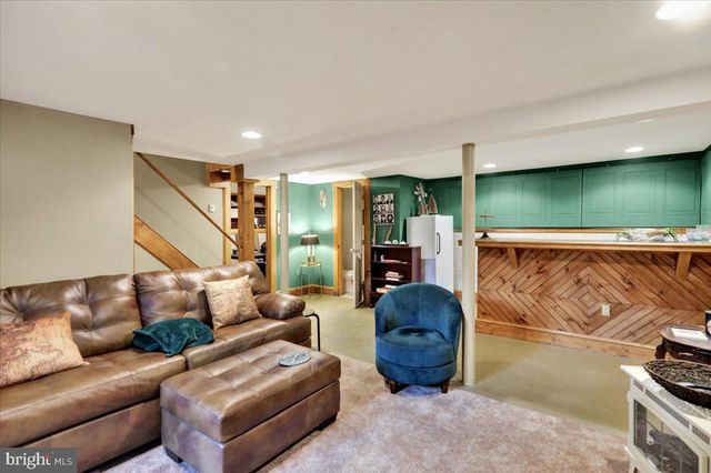 231 BECKLEY ST, Wernersville, PA 19565