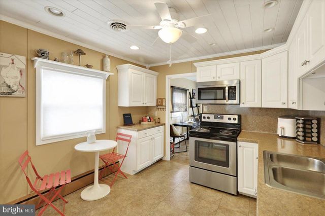 231 BECKLEY ST, Wernersville, PA 19565