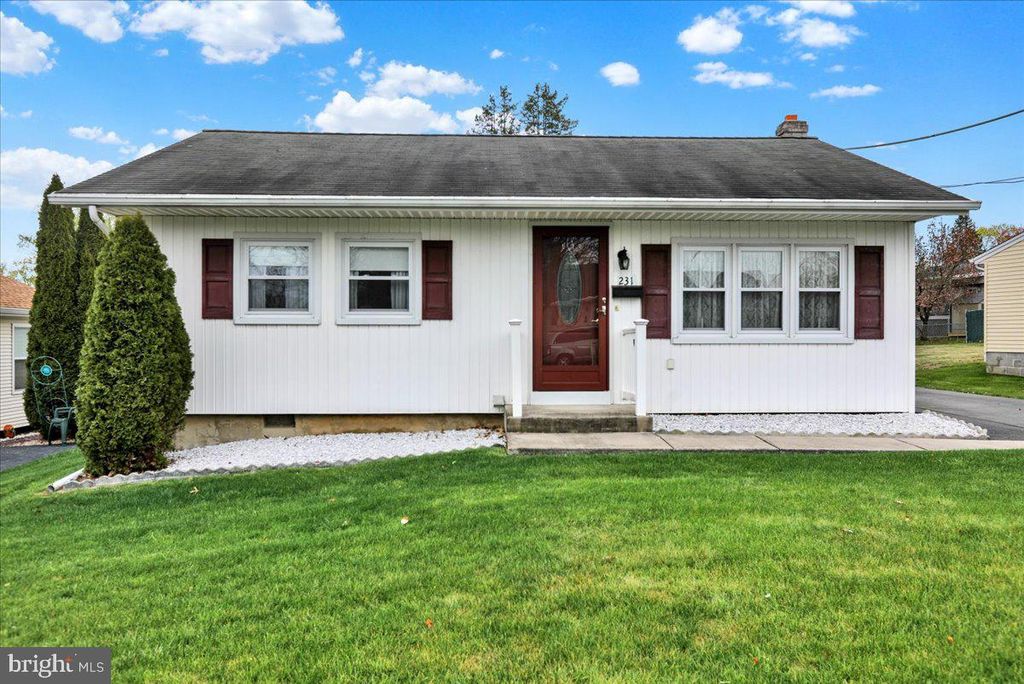 231 BECKLEY ST, Wernersville, PA 19565