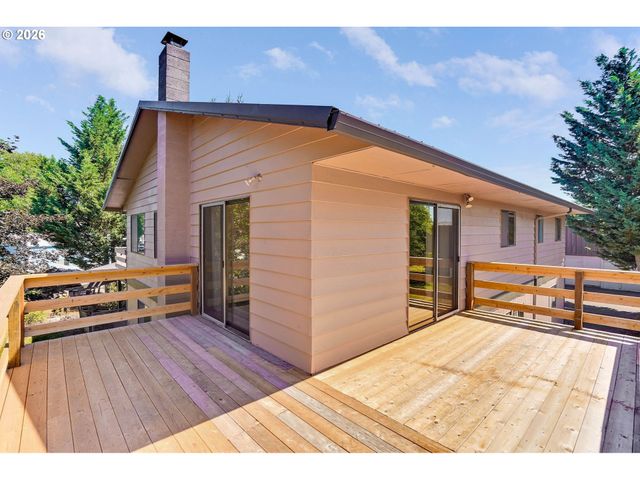 8748 ENCLID St, Salem, OR 97305