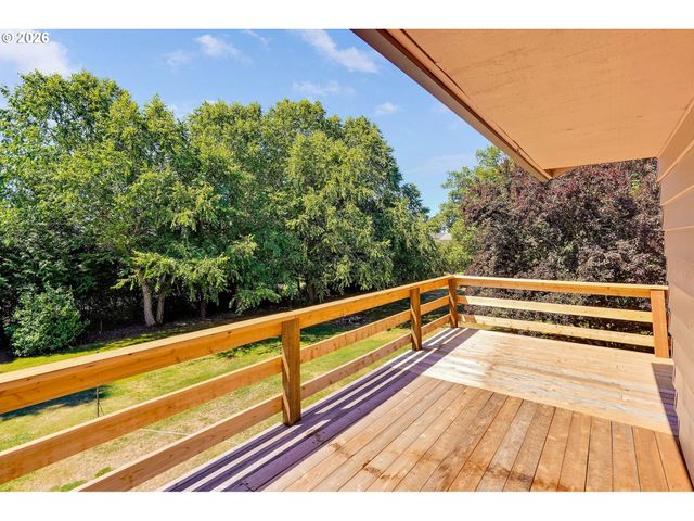 8748 ENCLID St, Salem, OR 97305