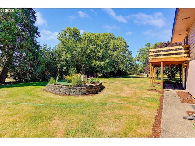 8748 ENCLID St, Salem, OR 97305