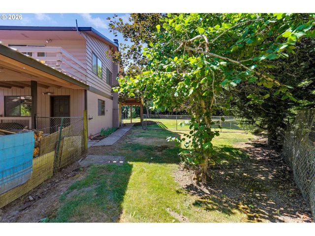 8748 ENCLID St, Salem, OR 97305