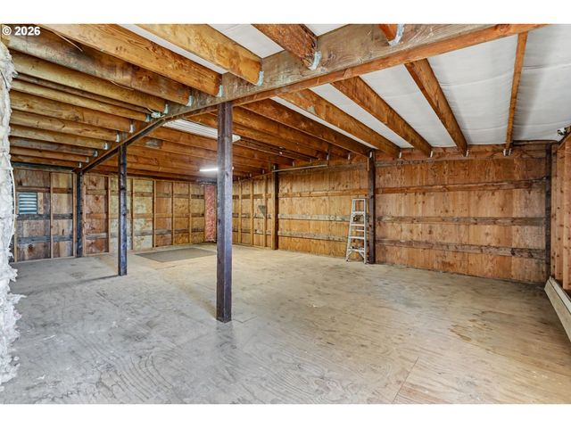 8748 ENCLID St, Salem, OR 97305