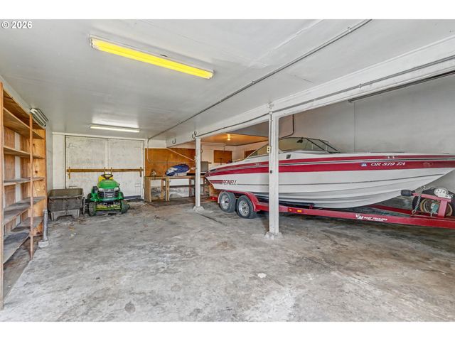 8748 ENCLID St, Salem, OR 97305