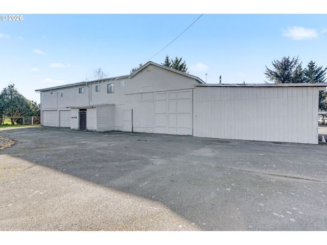 8748 ENCLID St, Salem, OR 97305