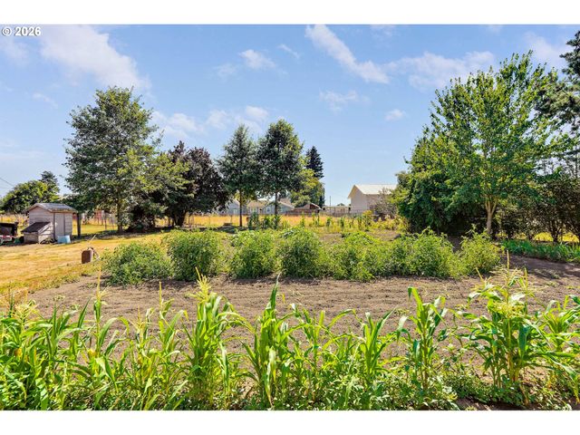 8748 ENCLID St, Salem, OR 97305