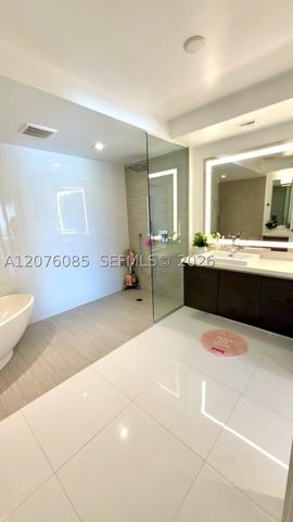 330 Sunny Isles Blvd 5-1001, Sunny Isles Beach, FL 33160