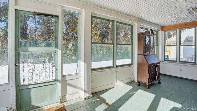 256 E Main Street, Westhampton Beach, NY 11978