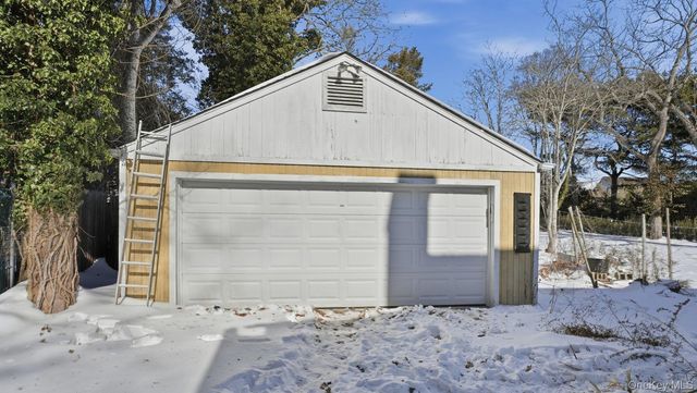 256 E Main Street, Westhampton Beach, NY 11978