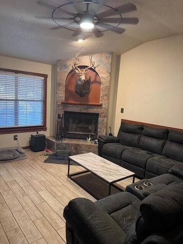 1732 Tierra Del Oso Drive NW, Albuquerque, NM 87120